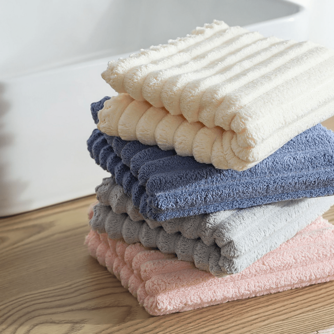 ✨ Soft-Absorb Fluffy Glow Towel – Gentle, Cozy & Ultra-Absorbent ✨