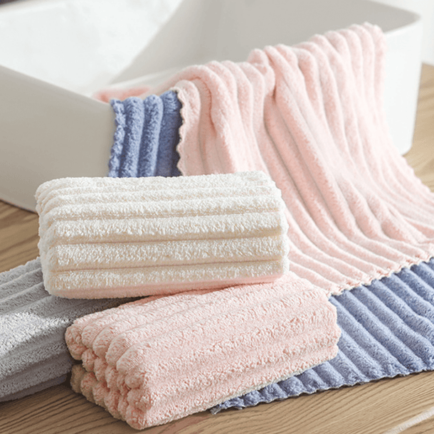 ✨ Soft-Absorb Fluffy Glow Towel – Gentle, Cozy & Ultra-Absorbent ✨