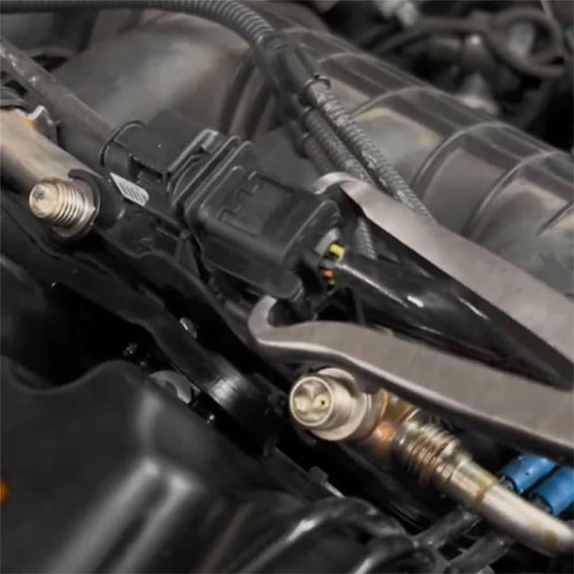 Pliers for separating electrical connectors