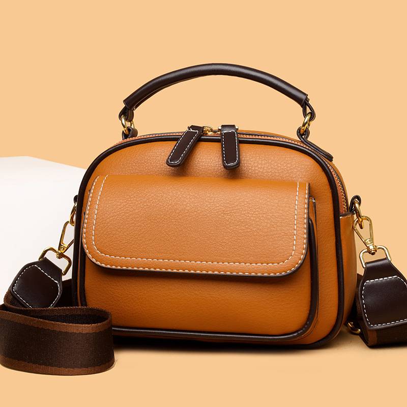 Stylish 2-layer crossbody bag with wide strap