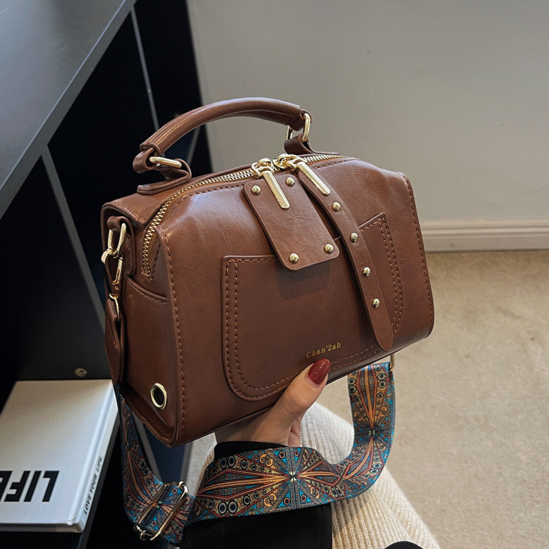 Vintage leather shoulder bag 💼